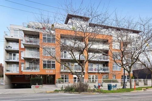 207-1030 Yates St, Victoria, BC, V8V5A7 | Card Image