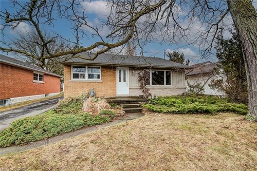 25 Dietz Avenue S, Waterloo, ON, N2L2J7 | Card Image