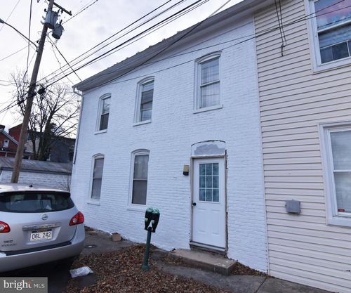 214 N College St, MARTINSBURG, WV, 25401-3306 | Card Image