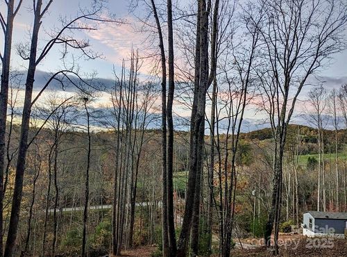 2828 E Pine St, Mount Airy, NC, 27030-7417 | Card Image