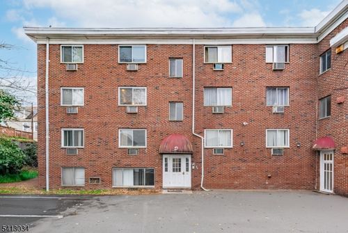 61 Union Ave, Belleville, NJ, 07109-1660 | Card Image