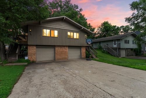 305 Jackson Avenue N, Hopkins, MN, 55343 | Card Image