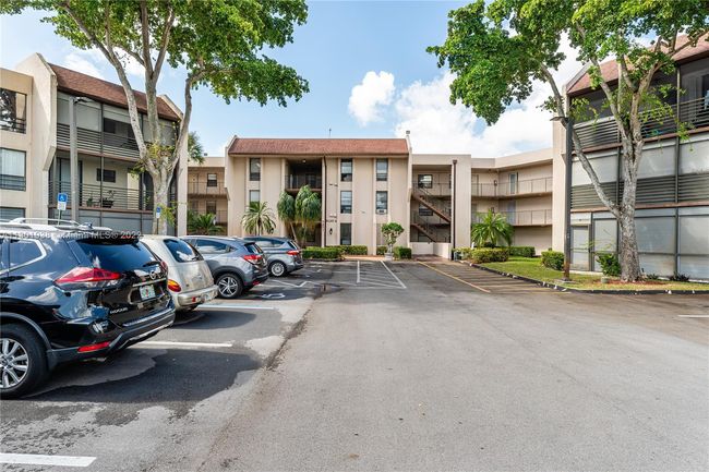 APT-106 - 6451 N University Dr, Condo with 2 bedrooms, 2 bathrooms and null parking in Tamarac FL | Image 18