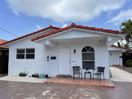 2757 Sw 34th Ave, Miami, FL, 33133-2735 | Card Image