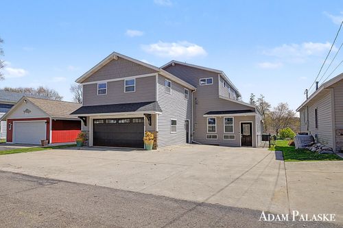 1775 Edwin Dr, Wayland, MI, 49348-9315 | Card Image