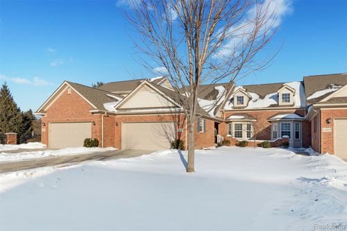 27-13407 Shire Ln, Southgate, MI, 48195-3179 | Card Image