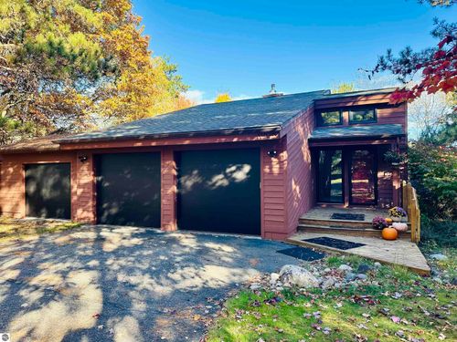 11212 Fairway Drive, Roscommon, MI, 48653 | Card Image