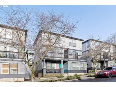 6727 N Salem Ave, Condo with 2 bedrooms, 1 bathrooms and 1 parking in Portland OR | Image 1