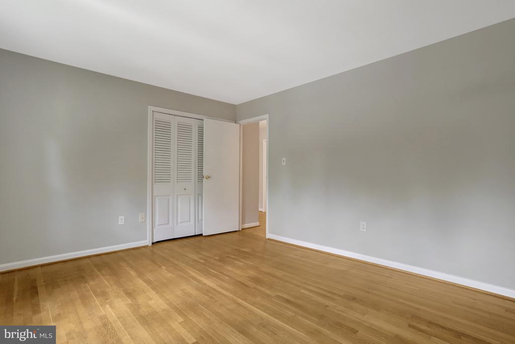 Residential in ANNANDALE 5