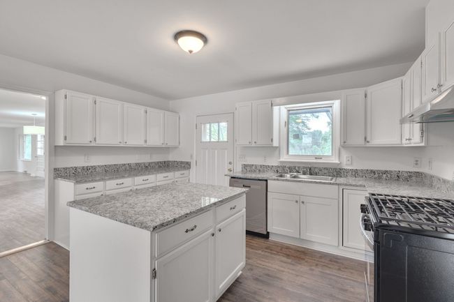 Kitchen | Image 4