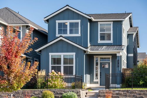 3760 Cole Rd, Bend, OR, 97701-7501 | Card Image