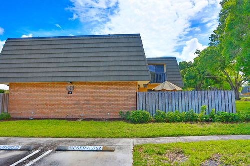 325 3rd Way, West Palm Beach, FL, 33407-6606 | Card Image
