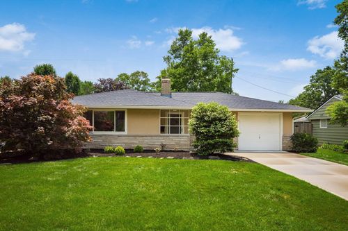 2269 Cranford Rd, Upper Arlington, OH, 43221-1208 | Card Image