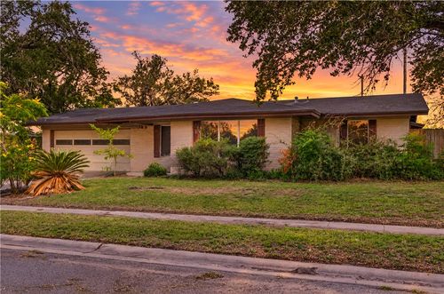 826 Stembridge Street, Sinton, TX, 78387 | Card Image