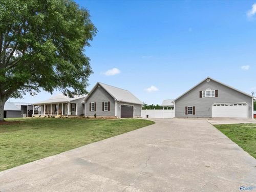 104 Mark Whitt Rd, Boaz, AL, 35956-5161 | Card Image