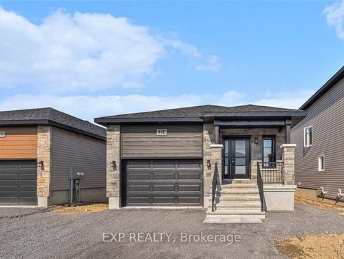 a-1220 Montblanc Cres, Embrun, ON, K0A1W0 | Card Image