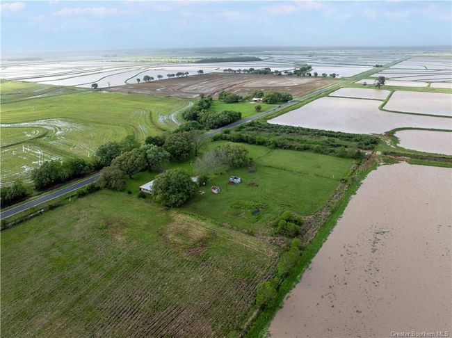 21182 Highway 99, House other with 4 bedrooms, 2 bathrooms and null parking in Welsh LA | Image 21