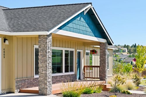 4809 Sw Yew Pl, Redmond, OR, 97756-6891 | Card Image