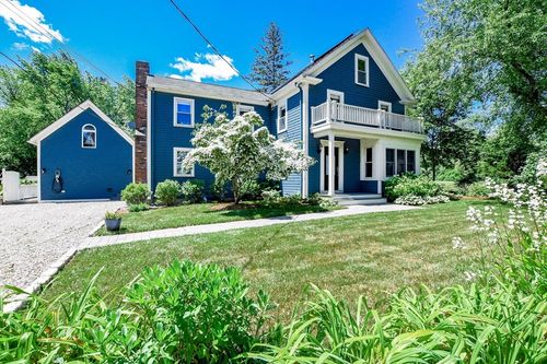 670 Front St, Marion, MA, 02738-1407 | Card Image