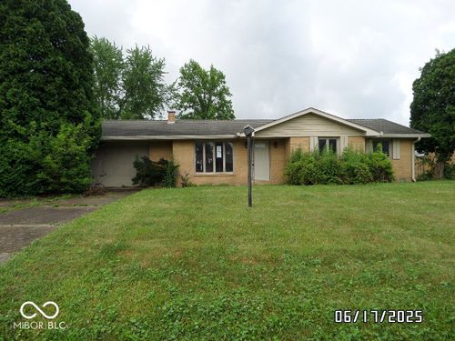 311 Fall Creek Dr, Anderson, IN, 46013-3712 | Card Image