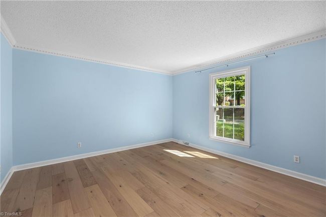 Living Room | Image 19