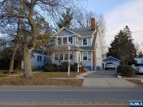 fl-2nd-169 Grand Ave, Leonia, NJ, 07605-2033 | Card Image