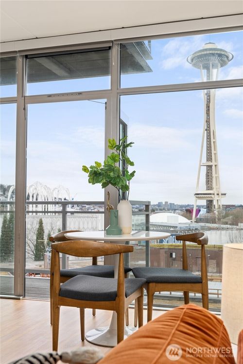 unit-1112-2911 2nd Ave, Seattle, WA, 98121-3056 | Card Image