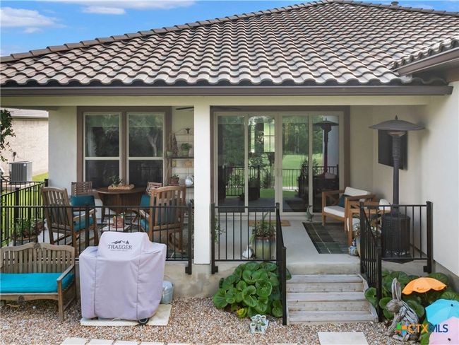121 Wild Honeysuckle Way, House other with 2 bedrooms, 3 bathrooms and null parking in San Marcos TX | Image 34