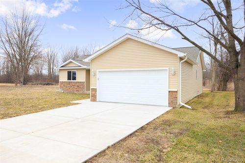 332 Gladys Street, Marine City, MI, 48039 | Card Image