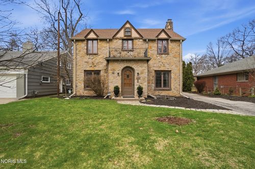 2523 Orchard Rd, Ottawa Hills, OH, 43606-2467 | Card Image