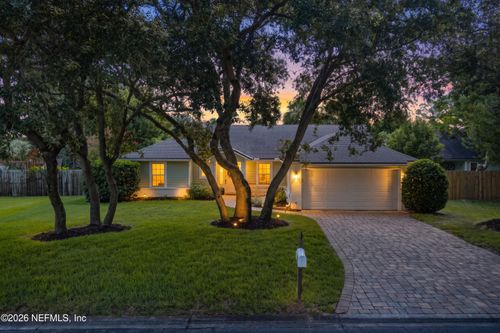 707 Cedar Ct, Neptune Beach, FL, 32266-6212 | Card Image