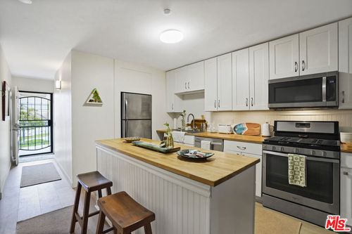 b-6472 Cavalleri Road, Malibu, CA, 90265 | Card Image