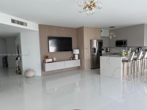 1001-17555 Atlantic Blvd, Sunny Isles Beach, FL, 33160-2993 | Card Image