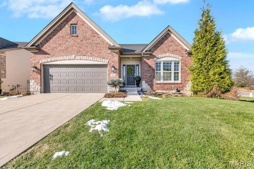 701 Ridgepointe Ct, Lake St Louis, MO, 63367-2662 | Card Image