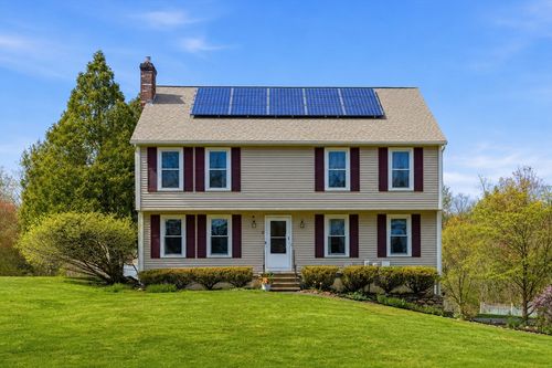 8 Villanova Dr, Westford, MA, 01886-1960 | Card Image