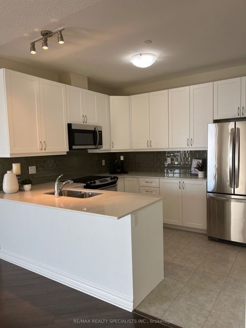 609-33 Whitmer St, Milton, ON, L9T8P9 | Card Image