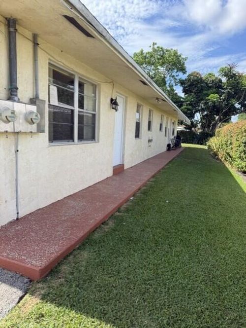 a-b-5848 Lincoln St, Hollywood, FL, 33021-5628 | Card Image