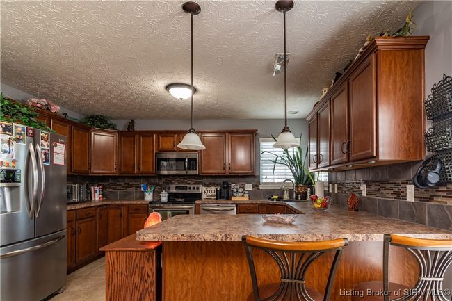 1721 Spring Gate Cir, Condo with 3 bedrooms, 2 bathrooms and null parking in Jeffersonville IN | Image 10