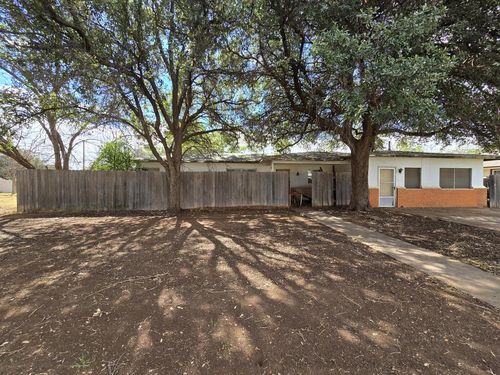 1505 Community Ln, Midland, TX, 79701-4011 | Card Image