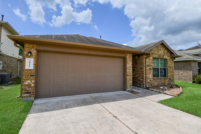 2026 Naplechase Crest Dr, House other with 4 bedrooms, 2 bathrooms and 2 parking in Spring TX | Image 5