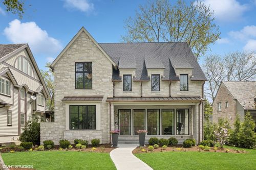 215 Washington St, Hinsdale, IL, 60521-3421 | Card Image
