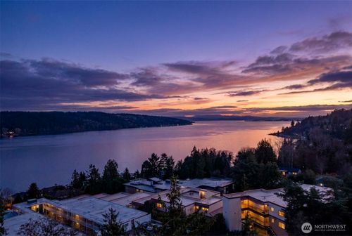 15612 38th Ave Ne, Lake Forest Park, WA, 98155-6706 | Card Image