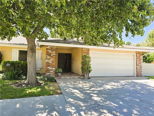 26487 Fairway Cir, Newhall, CA, 91321 | Card Image