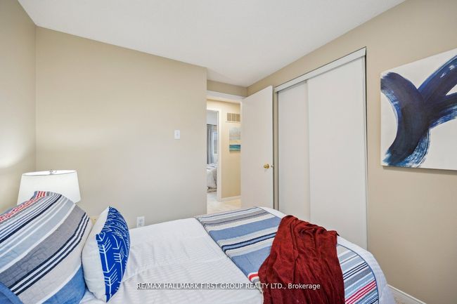 132 Timber Mill Ave, House attached with 3 bedrooms, 2 bathrooms and 1 parking in Whitby ON | Image 21
