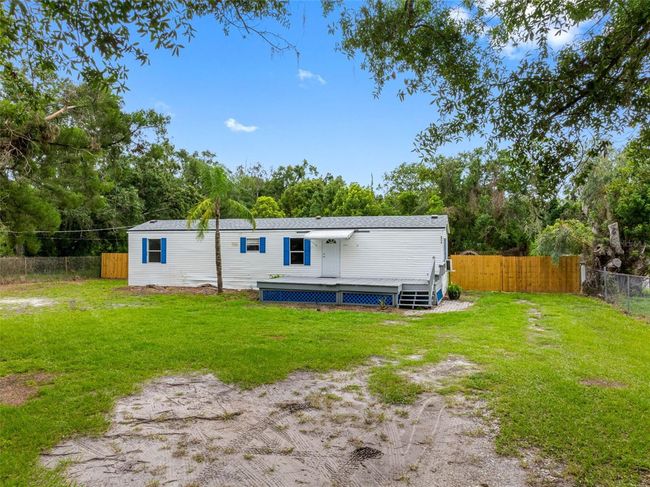 8714 N Meadowview Cir, House other with 2 bedrooms, 2 bathrooms and null parking in Tampa FL | Image 7