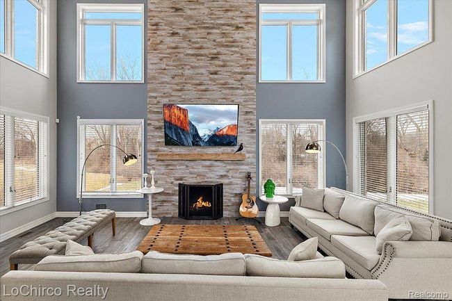 924 Knob Creek Dr, House other with 4 bedrooms, 4 bathrooms and null parking in Oakland Twp MI | Image 7