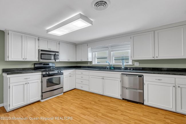 9A - 139 Brighton Ave, Condo with 3 bedrooms, 2 bathrooms and null parking in Long Branch NJ | Image 5