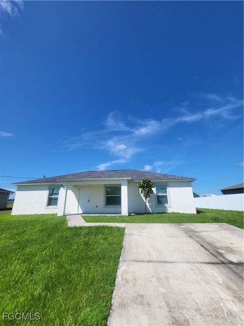 9031 S Indio Cir, Labelle, FL, 33935-5611 | Card Image