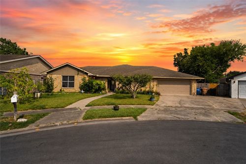 7010 Tree Top Pl, Corpus Christi, TX, 78413-4316 | Card Image