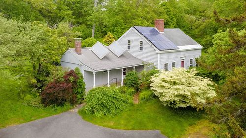 32 West St, Wendell, MA, 01379-9702 | Card Image